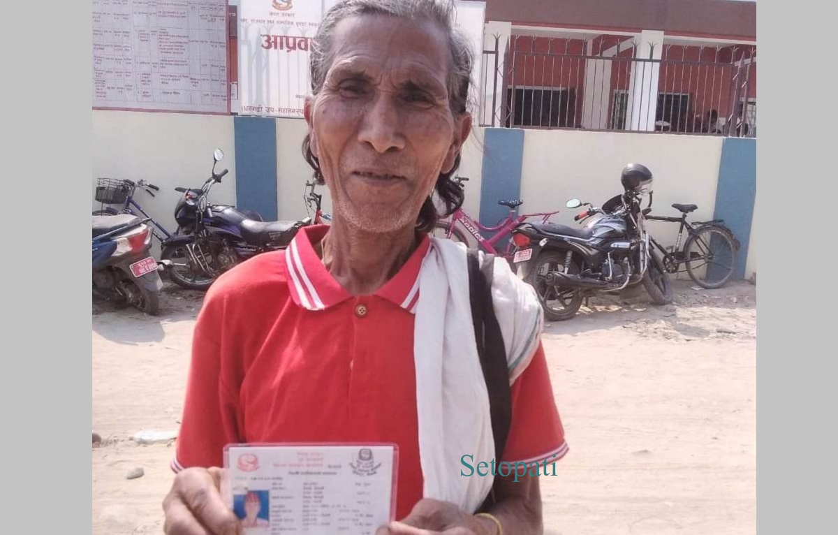 नागरिकता लिएपछि छुटकनु चौधरी।